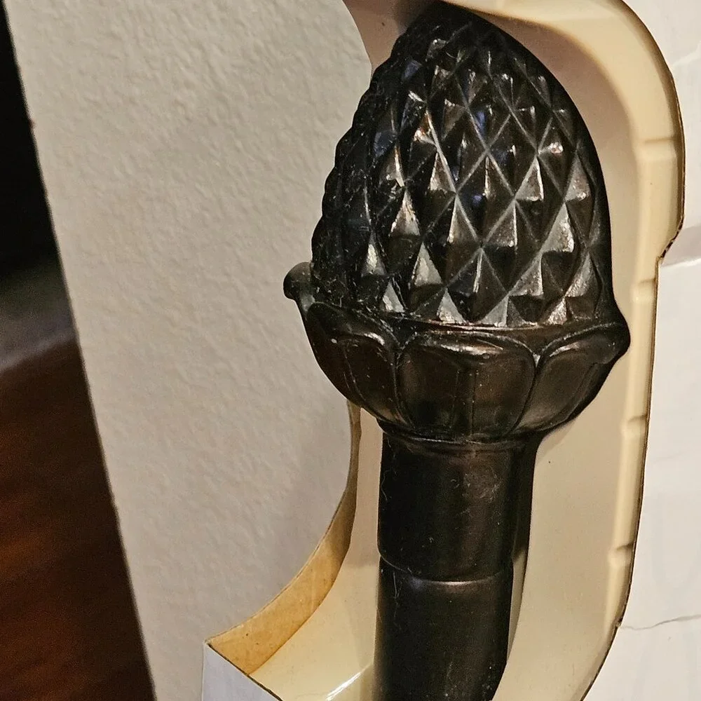 RARE GORGEOUS NEW ADJUSTABLE ACORN 28